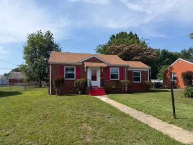 Main picture of 2411 Carlisle Ave