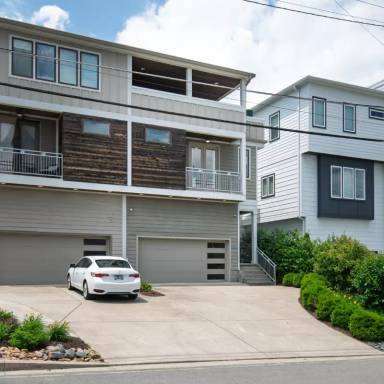Main picture of 1002A Southside Ave