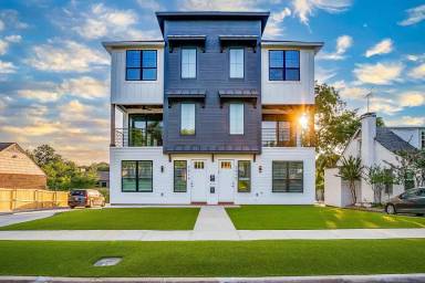 Main picture of 2612 Forest Park Blvd