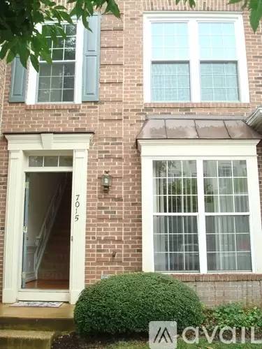 Main picture of 7015 Metropolitan Pl