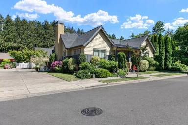 Main picture of 355 Mia Ln