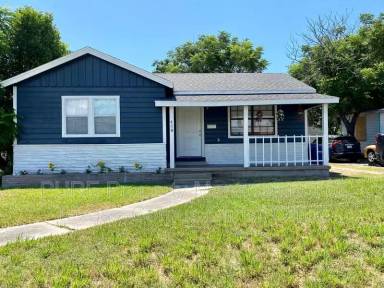 Main picture of 458 Macleod Dr