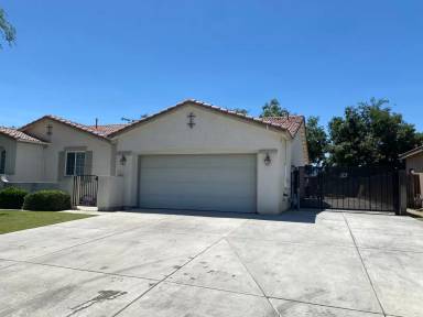 Main picture of 11019 Lewelling St