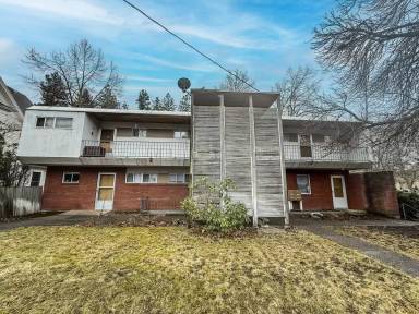 Main picture of 151 S Spruce St