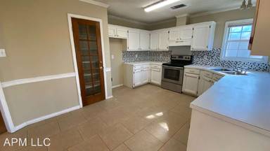 Main picture of 126 Brookwood Dr