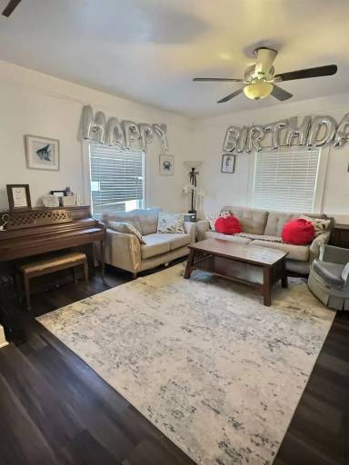 Main picture of 330 W 4th St