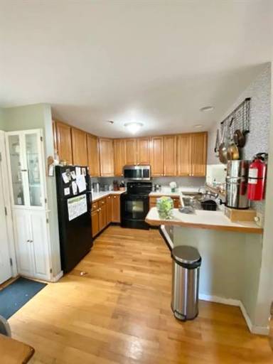 Main picture of 5 Calarco Ct