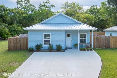 Main picture of 461 Herbert St