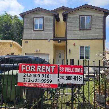 Main picture of 914 E 76th Pl