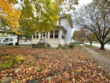 Main picture of 203 Olive St