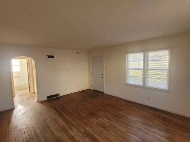 Main picture of 600 Hirth Ave
