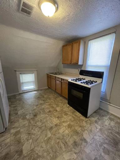Main picture of 827 Ferguson St