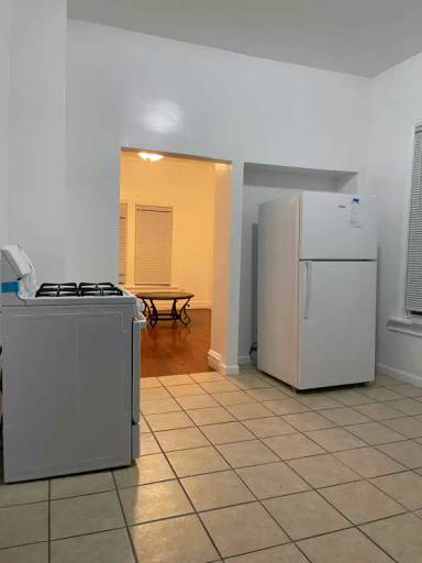 Main picture of 1221 S 51st Ct