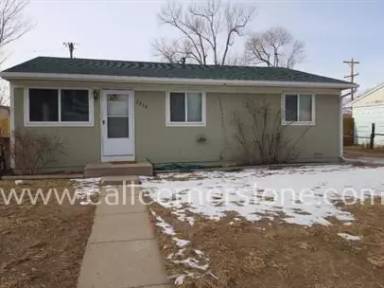 Main picture of 2218 Ivanhoe Dr