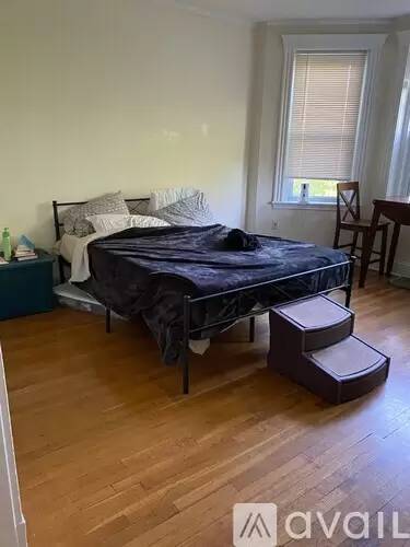 Main picture of 352 Riverway