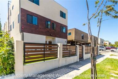 Main picture of 6623 1/2 Beck Ave