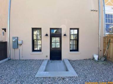 Main picture of 807 S Main St