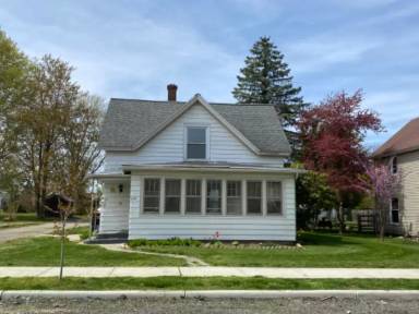 Main picture of 205 S Maple Ave