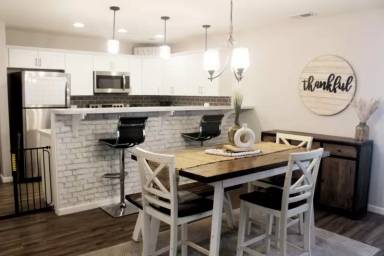 Main picture of 521 S New York Ave