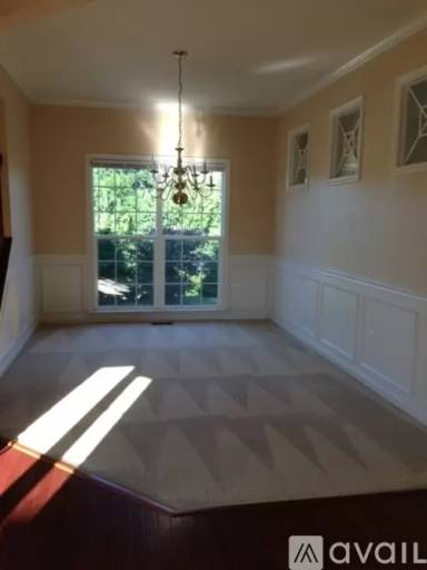 Main picture of 8276 Laurel Heights Loop