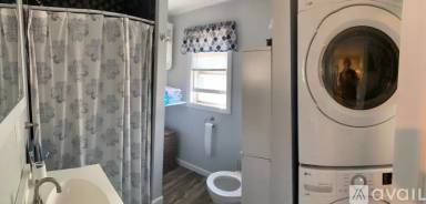 Main picture of 123 Watts St