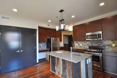 Main picture of 320 12th St