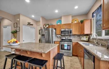 Main picture of 2721 Harding Way