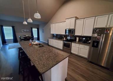 Main picture of 644 Wellford Ave