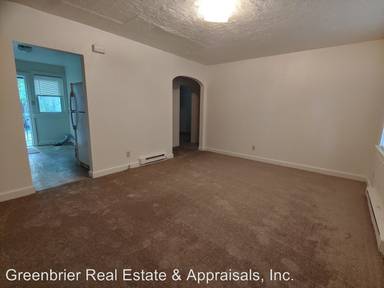 Main picture of 905 Waltham St