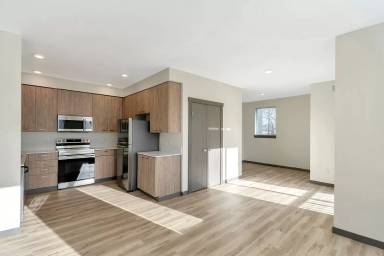 Main picture of 13521 97th Ave E