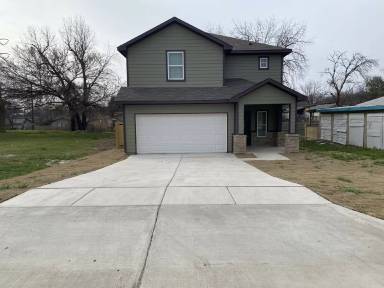 Main picture of 5609 Lovell Ave