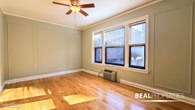 Main picture of 837 W Wolfram Apartments