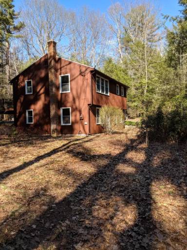 Main picture of 85 Sand Hill Rd