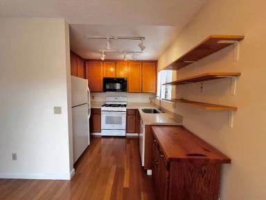 Main picture of 106 Park Place Dr