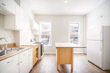 Main picture of 193 Beech St