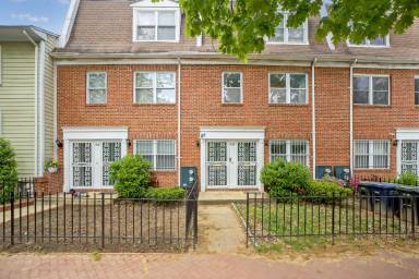 Main picture of 1622 5th St NW