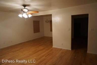 Main picture of 207 S Bowie Ave
