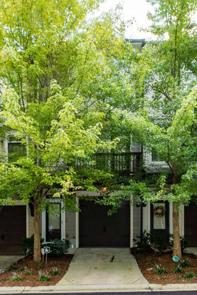 Main picture of 2189 Old Georgian Ter NW