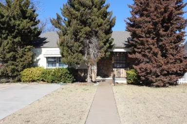 Main picture of 2412 30th St