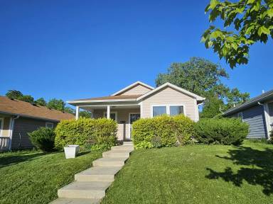 Main picture of 2341 Wheeler St