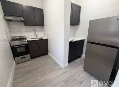 Main picture of 620 Pavonia Ave