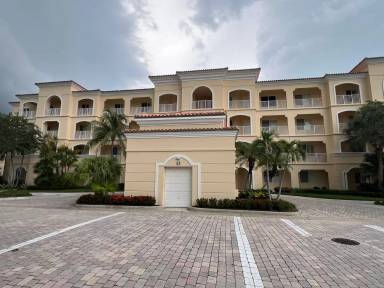 Main picture of 13 Harbour Isle Dr W