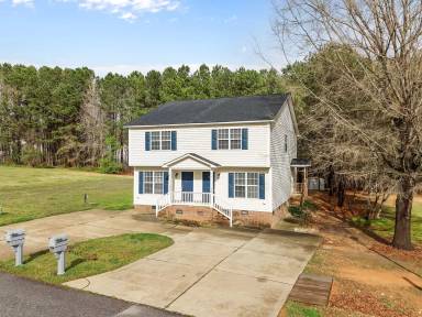 Main picture of 180 Park Place Dr