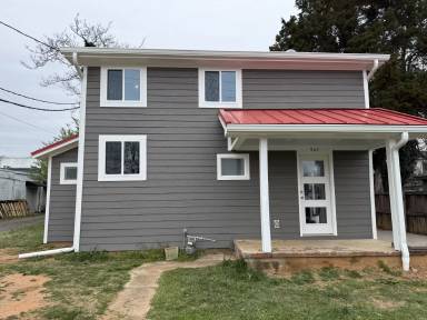 Main picture of 907 Albemarle St