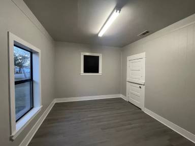 Main picture of 409 E Corsicana St