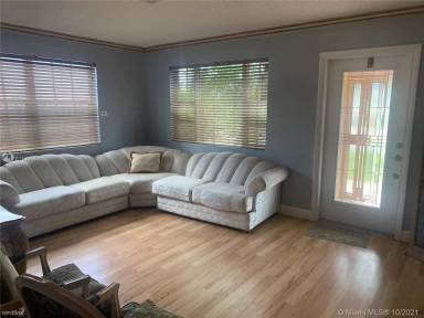 Main picture of 9021 SW 34th St