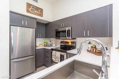 Main picture of Brickell West