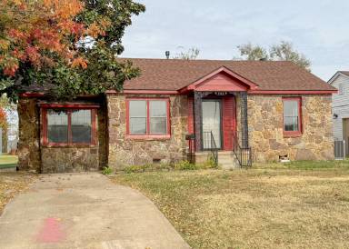 Main picture of 203 W Dale St