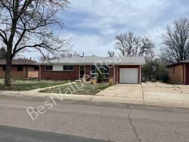 Main picture of 3148 Quentin St