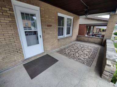 Main picture of 1237 Brookline Blvd